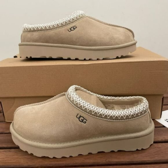 UGG Tasman Slipper Sand - Picture 1 of 7